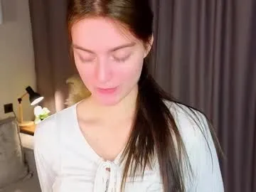 lauratang – webcam model profile photo