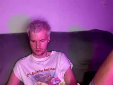 leonnextdoor – webcam model profile photo