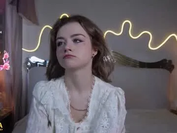 litt1e_emilyy – webcam model profile photo