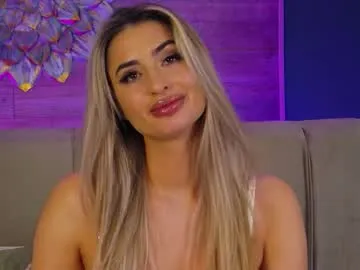 loradevine – webcam model profile photo