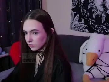 naugghtynikki – webcam model profile photo