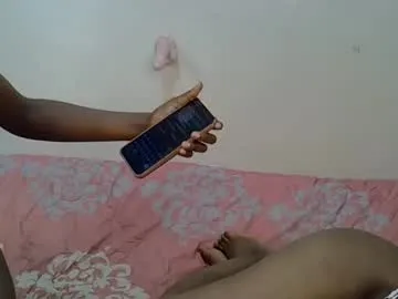 naughytwinxx – webcam model profile photo