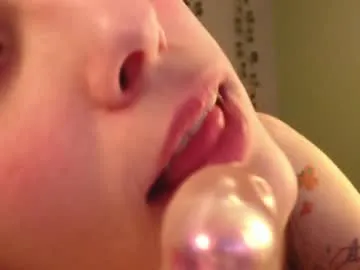 sarakinski's Thumb Image