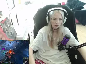 tinykylie's Thumb Image
