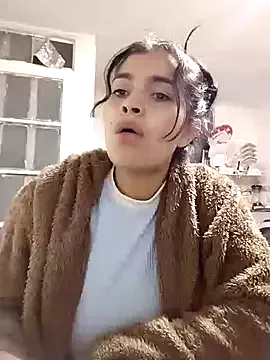 AlanaHotxx – webcam model profile photo