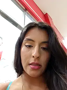 AliishaPss's Thumb Image