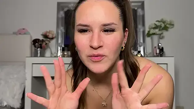 BarbiBliss's Thumb Image