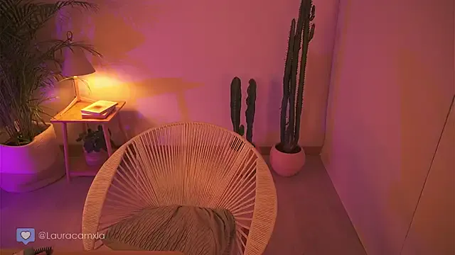 Colouristic – webcam model profile photo