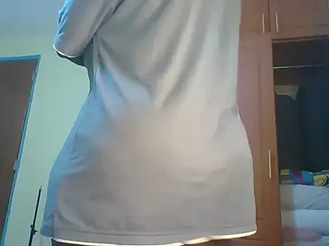 Cutebooty2's Thumb Image