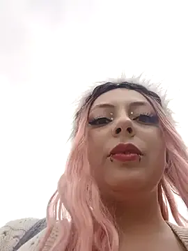 madelaine- – webcam model profile photo