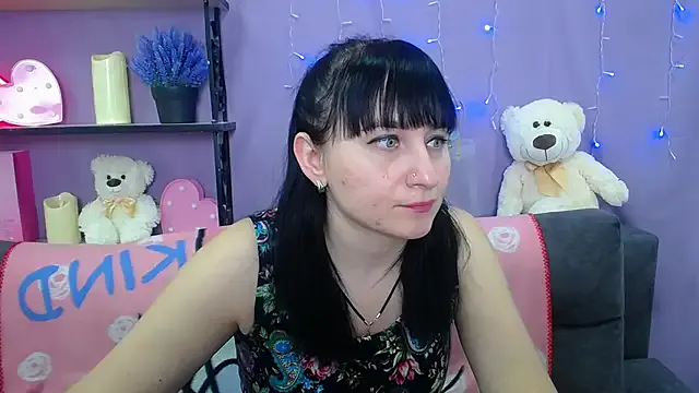 NinaFlawlees – webcam model profile photo