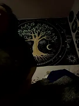 oliviahazee – webcam model profile photo