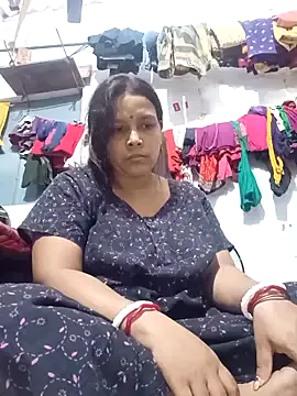 reya743 – webcam model profile photo