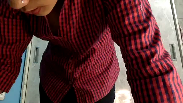 School_girl21 – webcam model profile photo