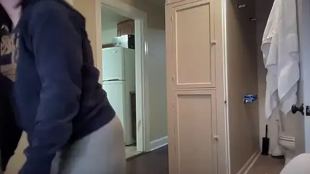 sexylilly69 – webcam model profile photo